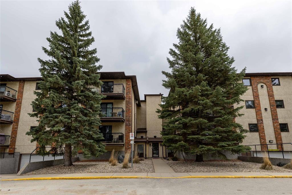 202 805 St Anne's Road, Winnipeg, Manitoba