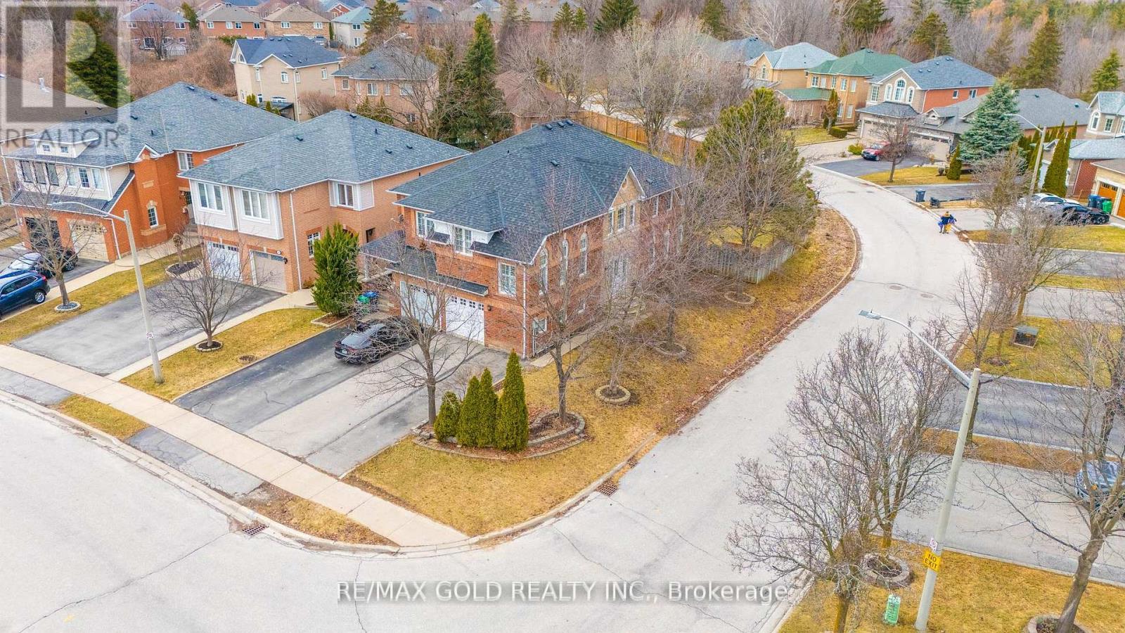 7330 Frontier Ridge, Mississauga, Ontario  L5N 7P7 - Photo 1 - W13086954