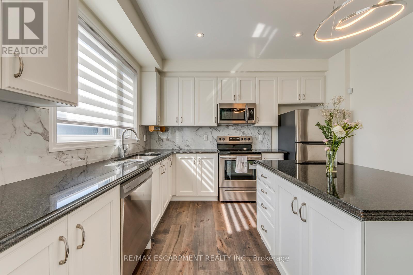 155 Grovewood Common, Oakville, Ontario  L6H 0X5 - Photo 25 - W13086956