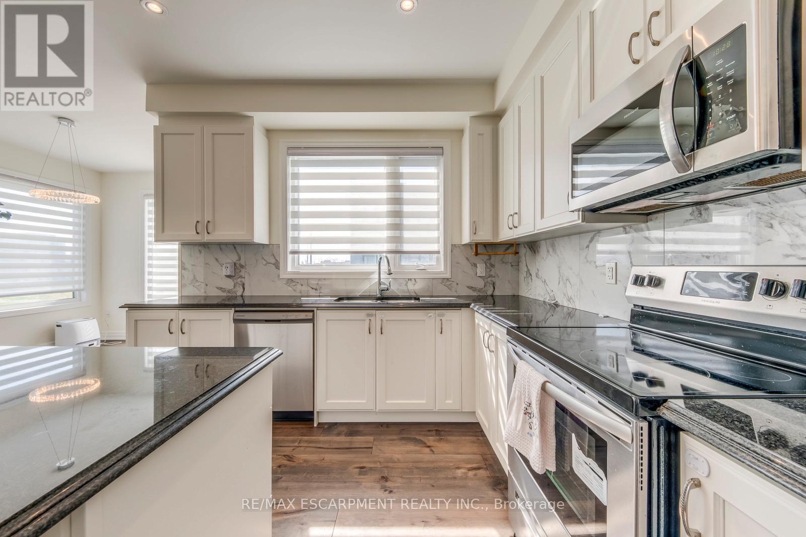 155 Grovewood Common, Oakville, Ontario  L6H 0X5 - Photo 29 - W13086956