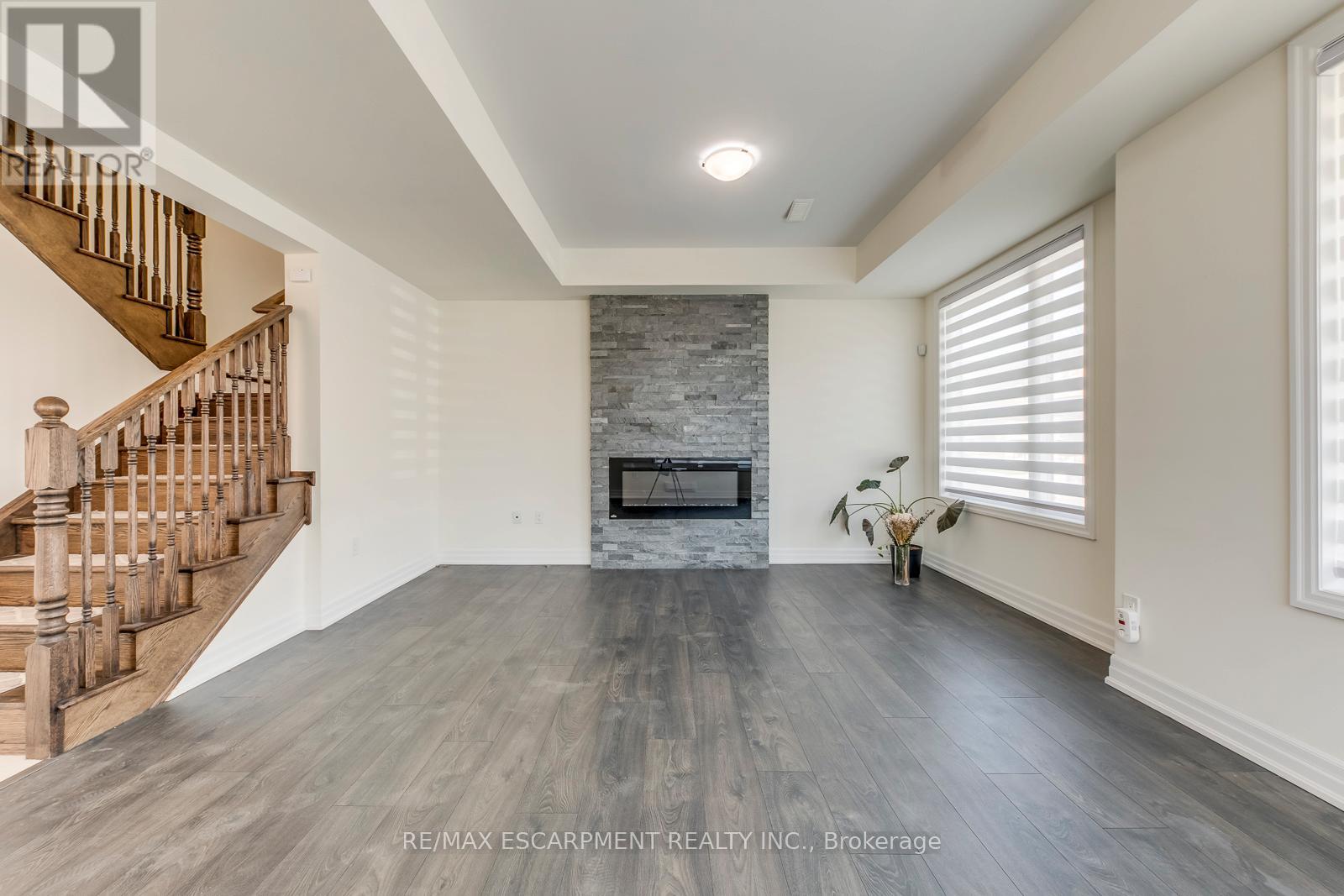 155 Grovewood Common, Oakville, Ontario  L6H 0X5 - Photo 6 - W13086956