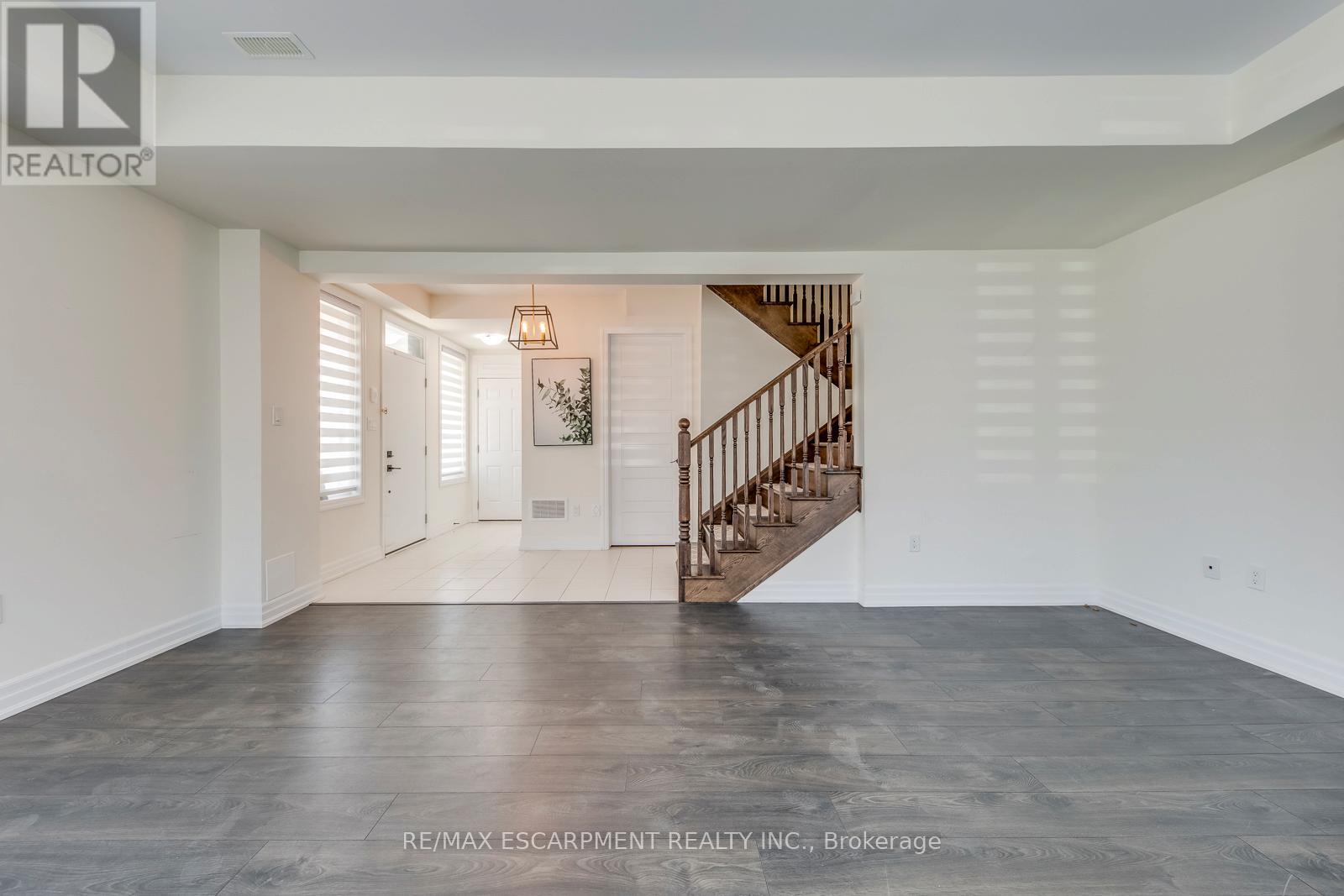155 Grovewood Common, Oakville, Ontario  L6H 0X5 - Photo 9 - W13086956