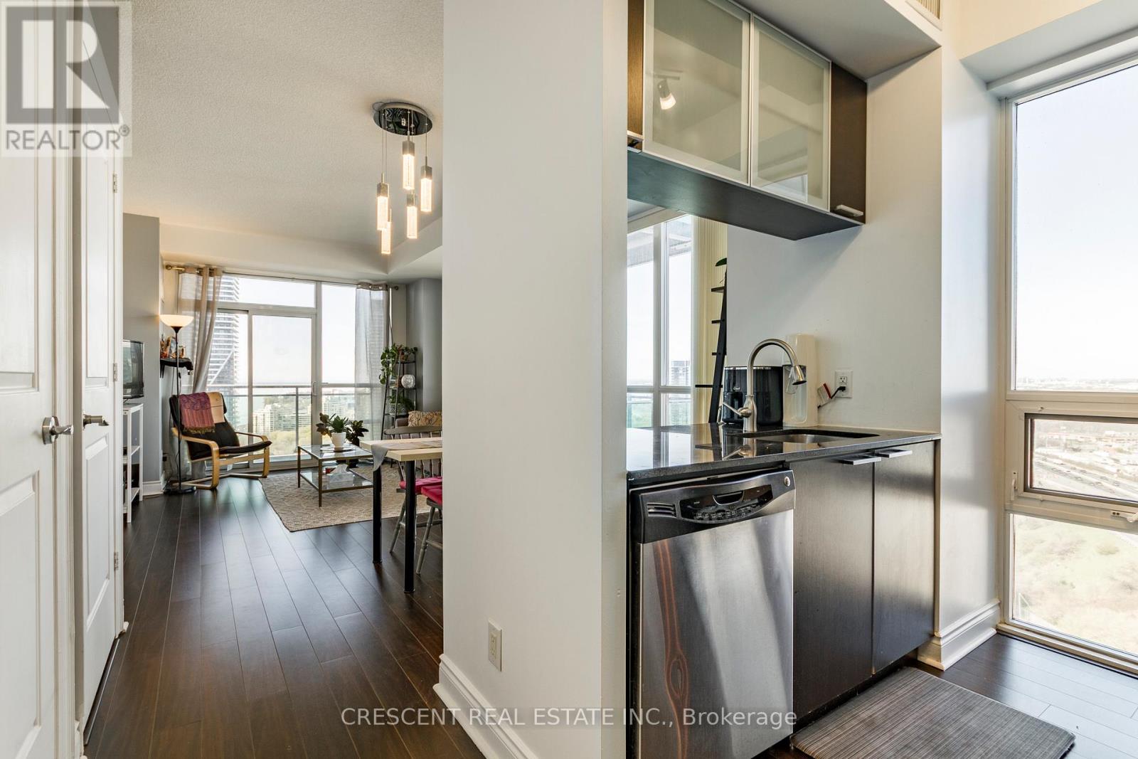 2402 - 16 Brookers Lane, Toronto, Ontario  M8V 0A5 - Photo 10 - W13087026