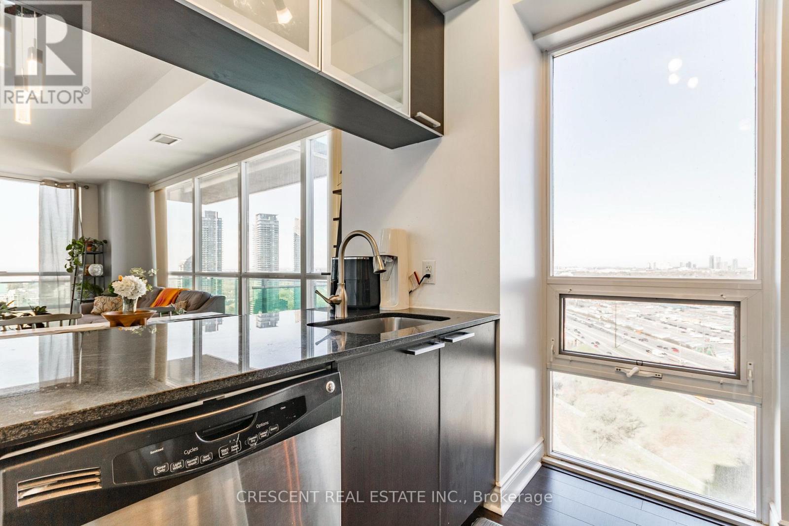 2402 - 16 Brookers Lane, Toronto, Ontario  M8V 0A5 - Photo 12 - W13087026