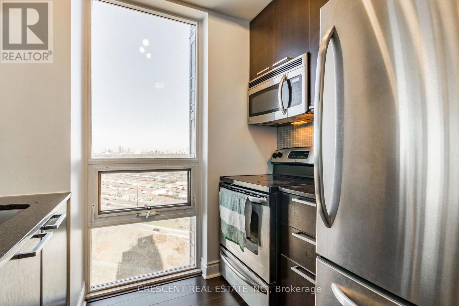 2402 - 16 Brookers Lane, Toronto, Ontario  M8V 0A5 - Photo 13 - W13087026