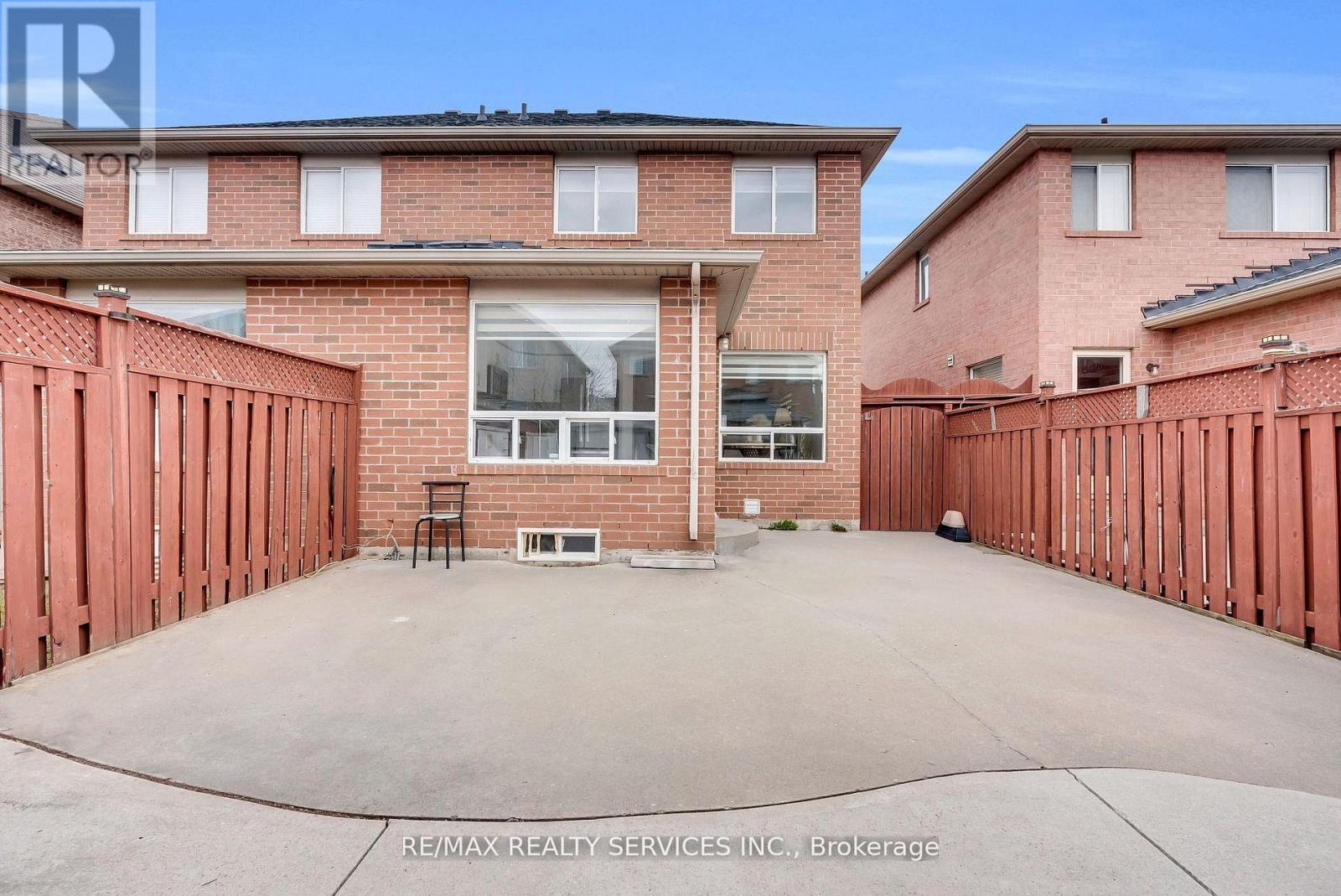 110 Dwyer Drive, Brampton, Ontario  L6S 0B4 - Photo 33 - W13087048