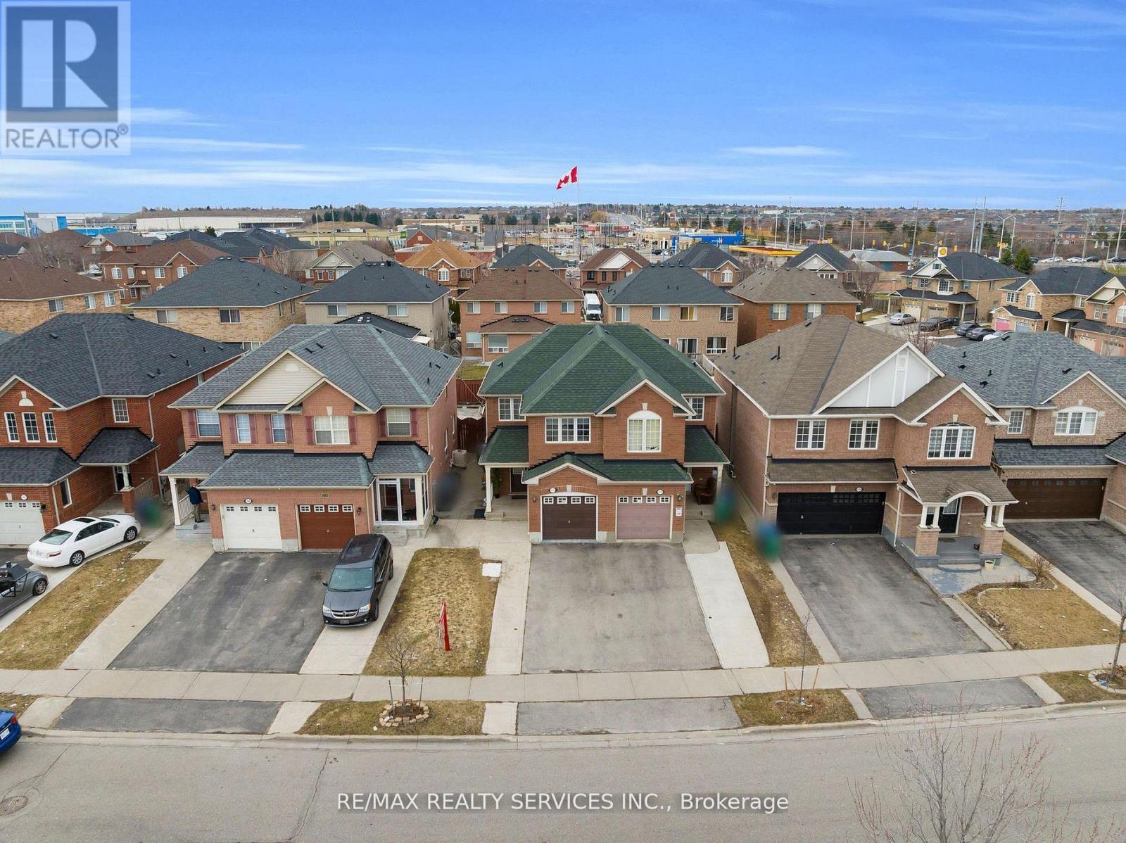 110 Dwyer Drive, Brampton, Ontario  L6S 0B4 - Photo 4 - W13087048