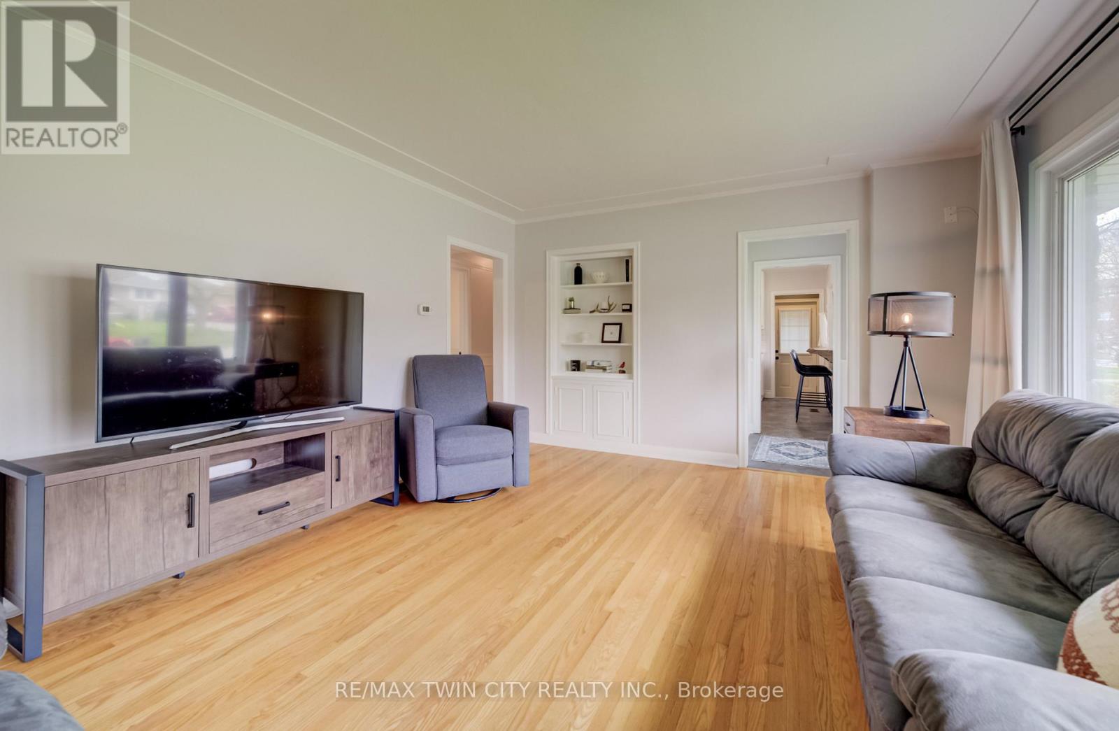 57 Jack Avenue, Kitchener, Ontario  N2M 1Z9 - Photo 6 - X13086996