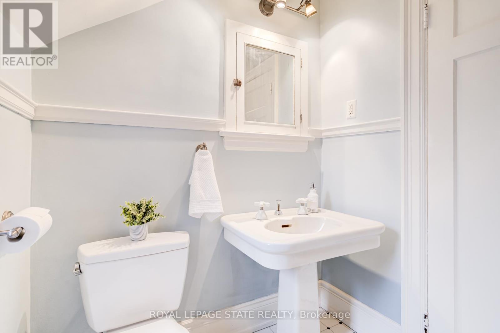 5 Undercliffe Avenue, Hamilton, Ontario  L8P 3G9 - Photo 38 - X13087032