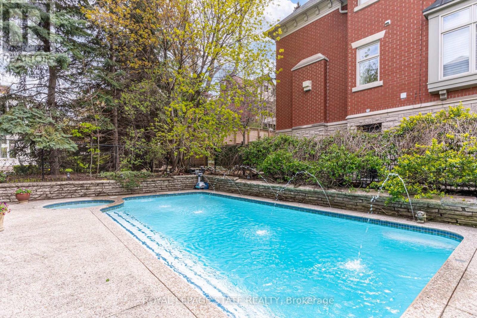 5 Undercliffe Avenue, Hamilton, Ontario  L8P 3G9 - Photo 46 - X13087032