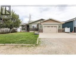 125 S 2A Street W, Magrath, Alberta