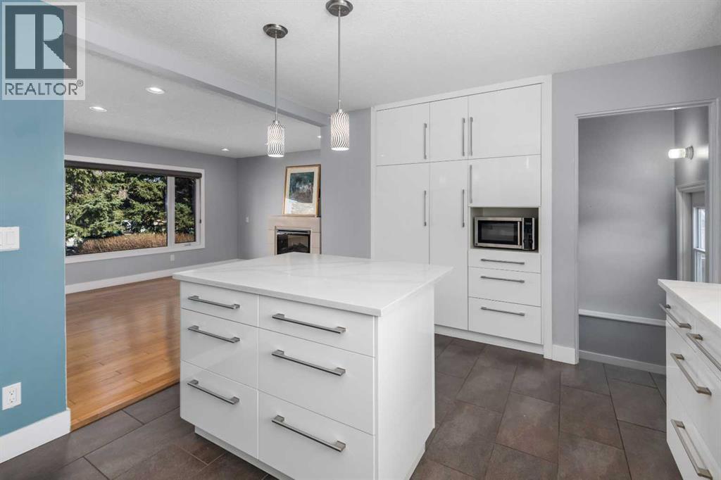 803 94 Avenue SW, Calgary, Alberta  T2V 0X8 - Photo 11 - A2304250