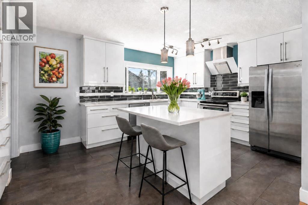 803 94 Avenue SW, Calgary, Alberta  T2V 0X8 - Photo 6 - A2304250