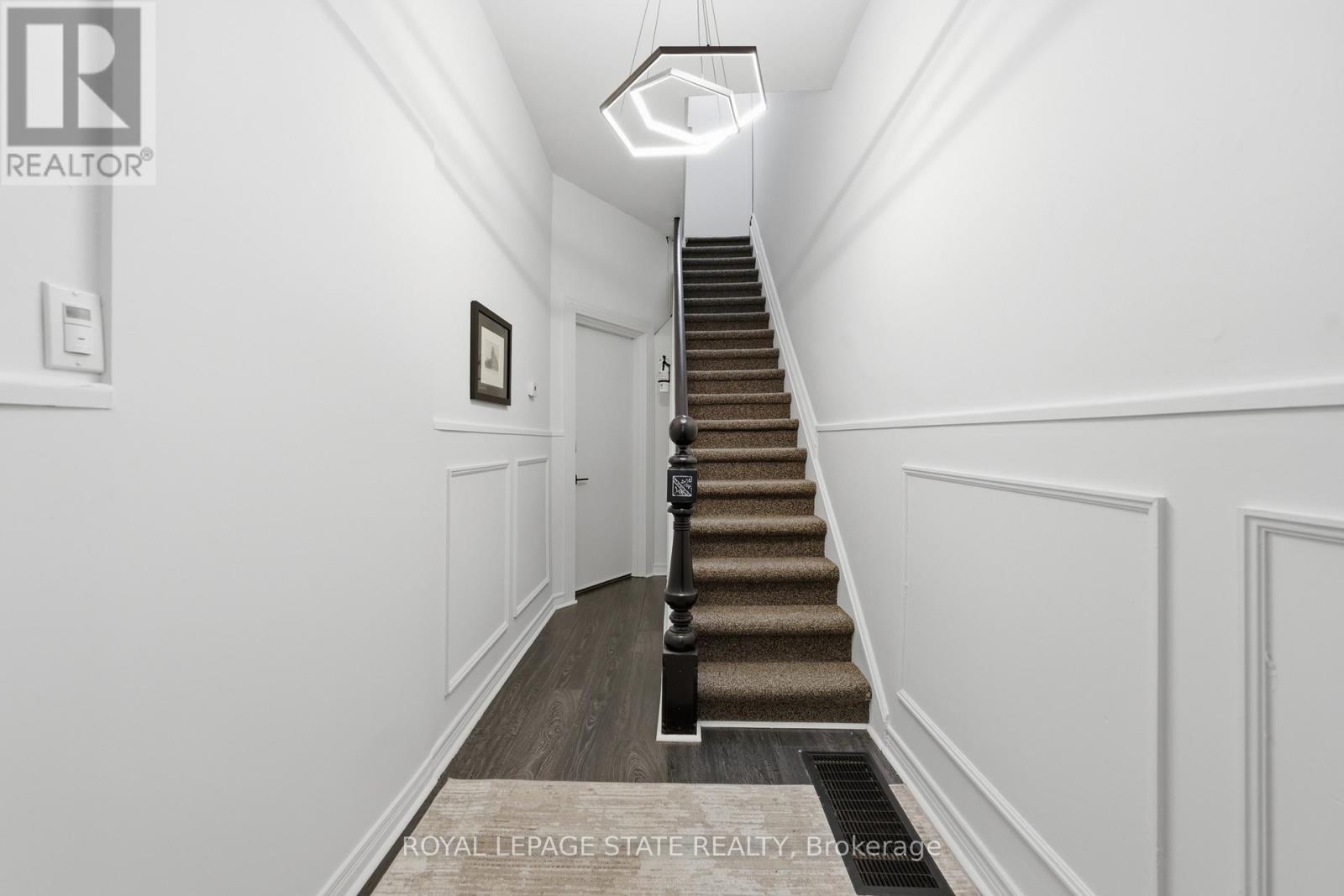 252 King Street W, Hamilton, Ontario  L8P 1A9 - Photo 8 - X13086962