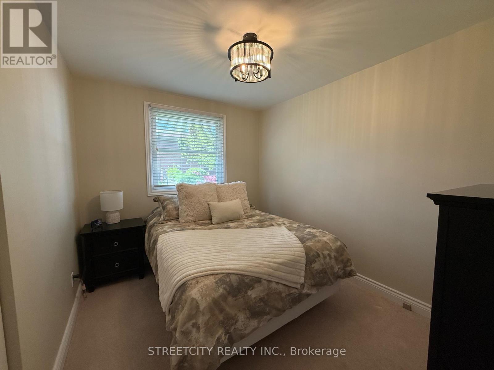 1044 Cathcart Boulevard, Sarnia, Ontario  N7S 2H2 - Photo 11 - X13087058