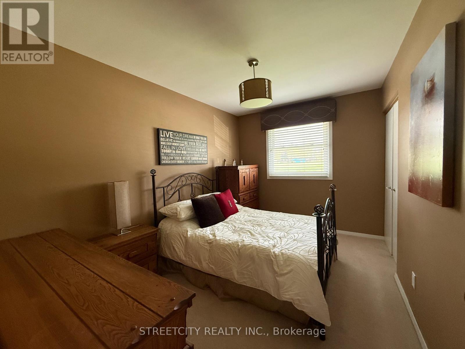 1044 Cathcart Boulevard, Sarnia, Ontario  N7S 2H2 - Photo 8 - X13087058