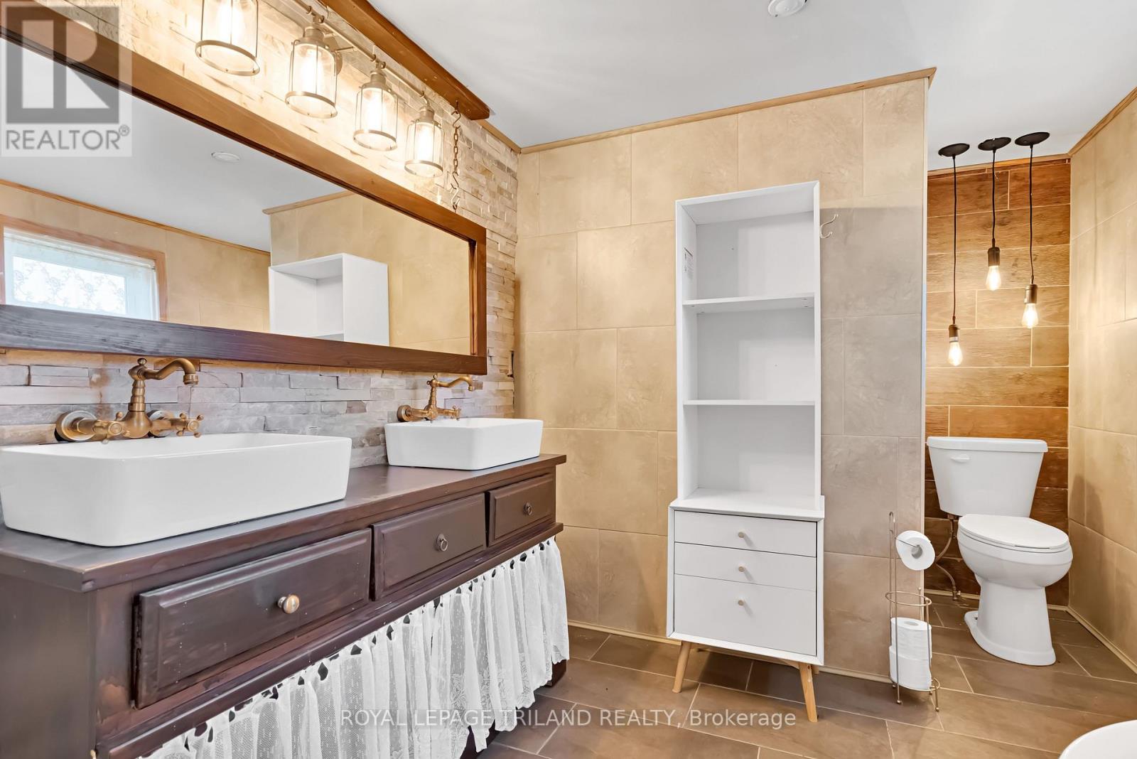 20236 Marsh Line W, West Elgin, Ontario  N0L 2C0 - Photo 13 - X13087188