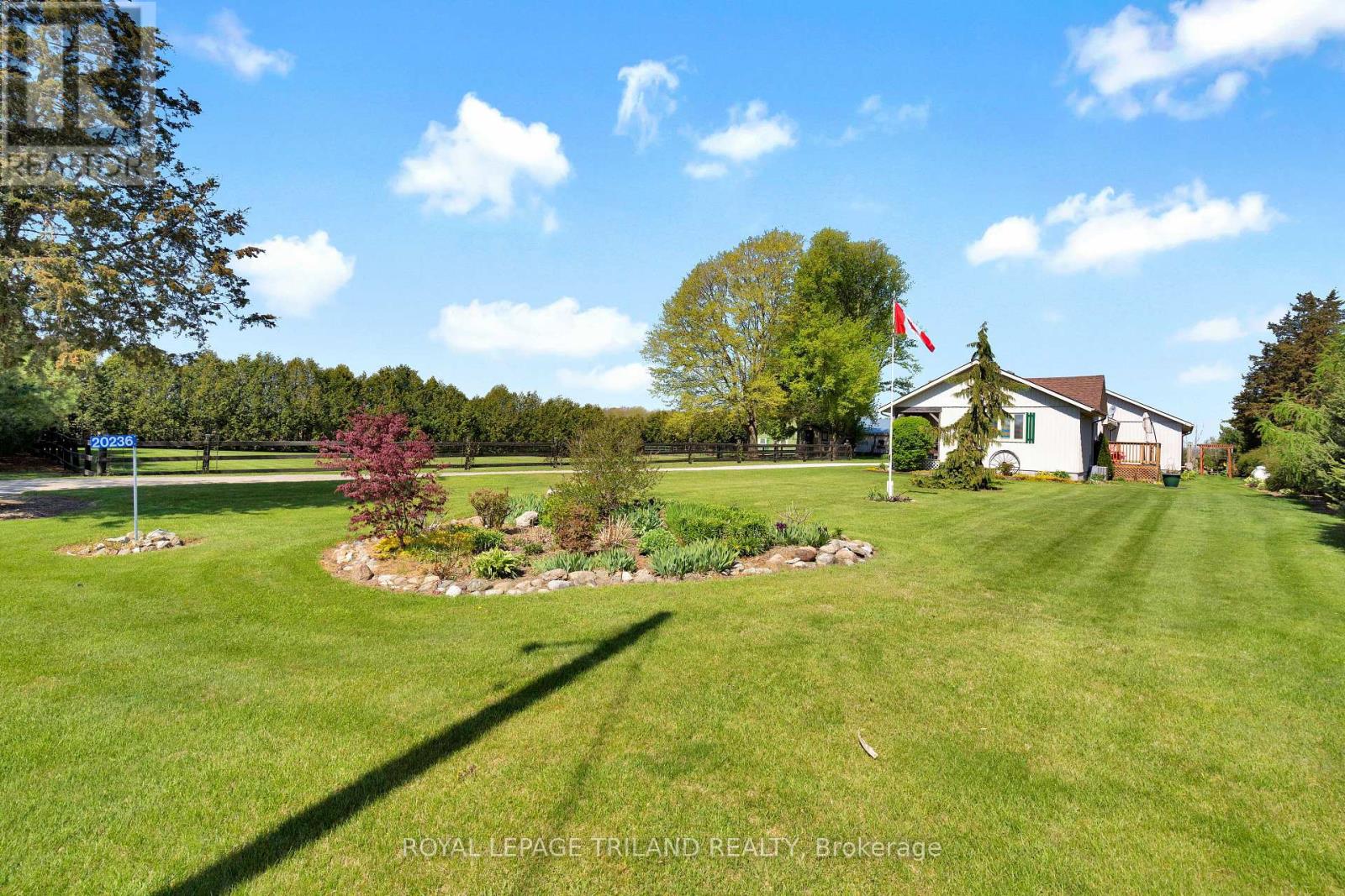 20236 Marsh Line W, West Elgin, Ontario  N0L 2C0 - Photo 2 - X13087188