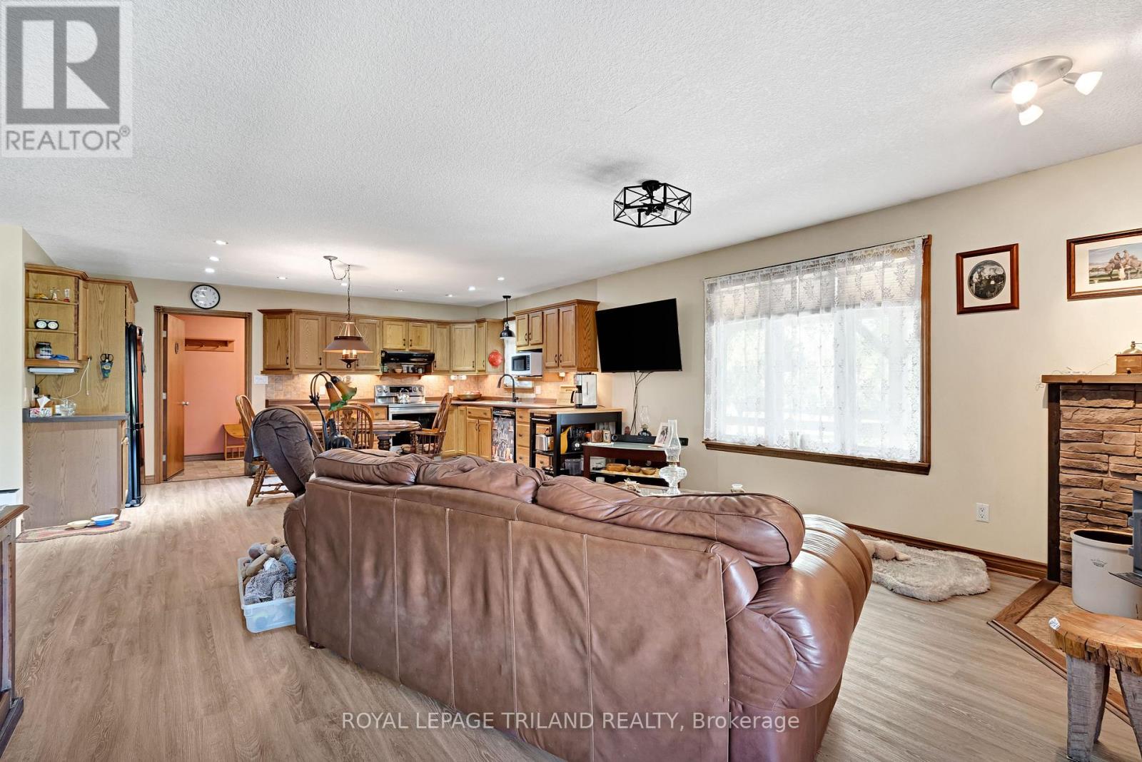 20236 Marsh Line W, West Elgin, Ontario  N0L 2C0 - Photo 22 - X13087188