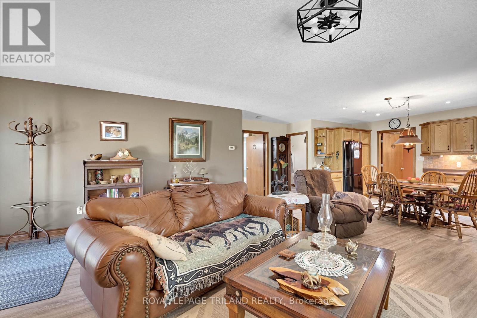 20236 Marsh Line W, West Elgin, Ontario  N0L 2C0 - Photo 23 - X13087188