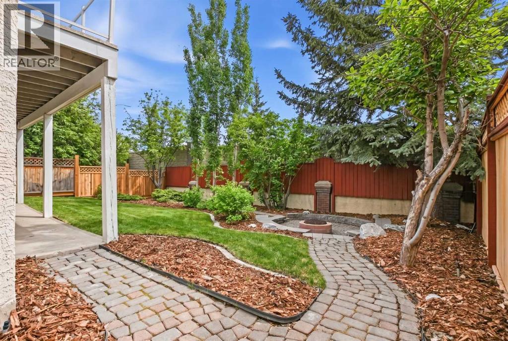 7051 Christie Briar Manor SW, Calgary, Alberta  T3H 2H5 - Photo 3 - A2307304