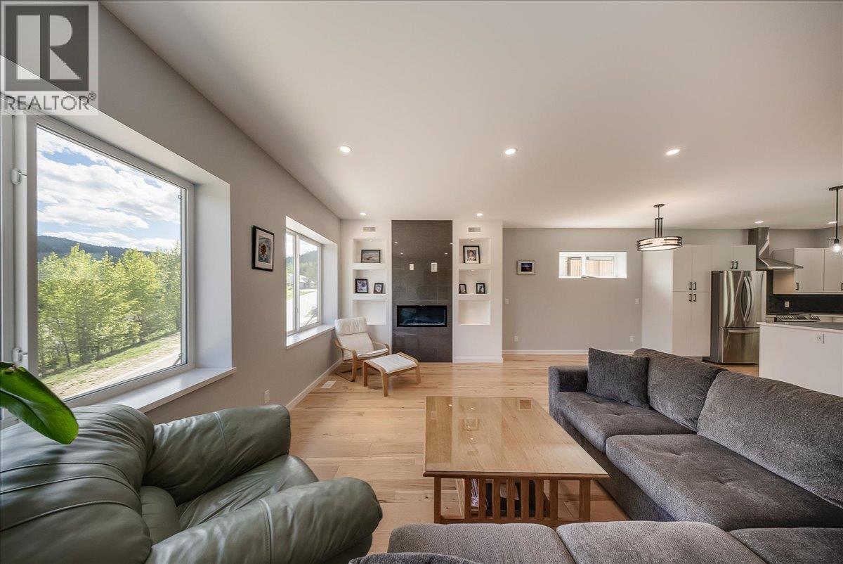 934 Redstone Drive, Rossland, British Columbia  V0G 1Y0 - Photo 19 - 10386241