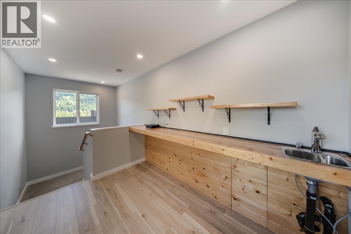 934 Redstone Drive, Rossland, British Columbia  V0G 1Y0 - Photo 35 - 10386241