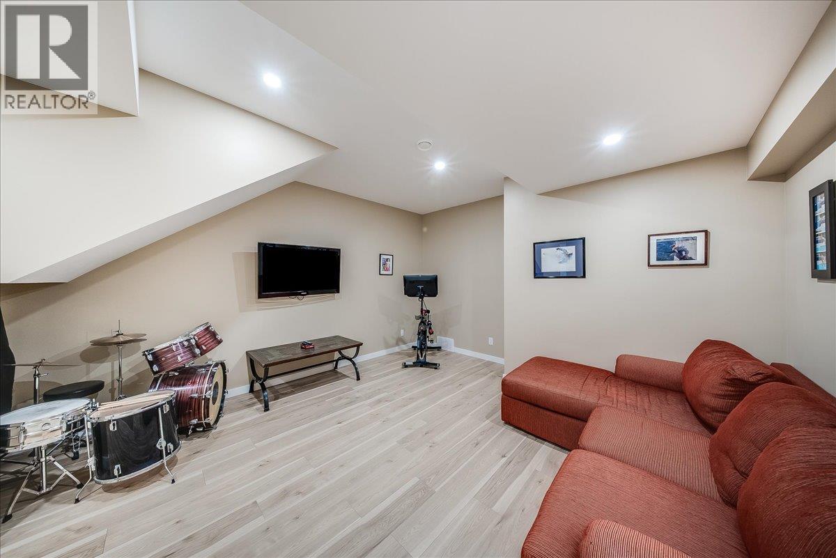 934 Redstone Drive, Rossland, British Columbia  V0G 1Y0 - Photo 45 - 10386241