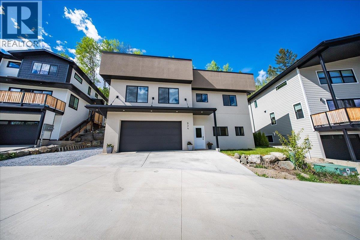 934 Redstone Drive, Rossland, British Columbia  V0G 1Y0 - Photo 5 - 10386241