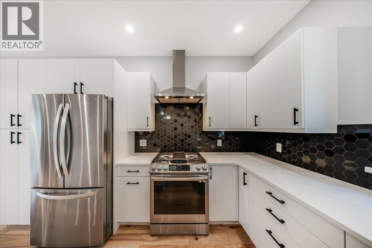 934 Redstone Drive, Rossland, British Columbia  V0G 1Y0 - Photo 9 - 10386241