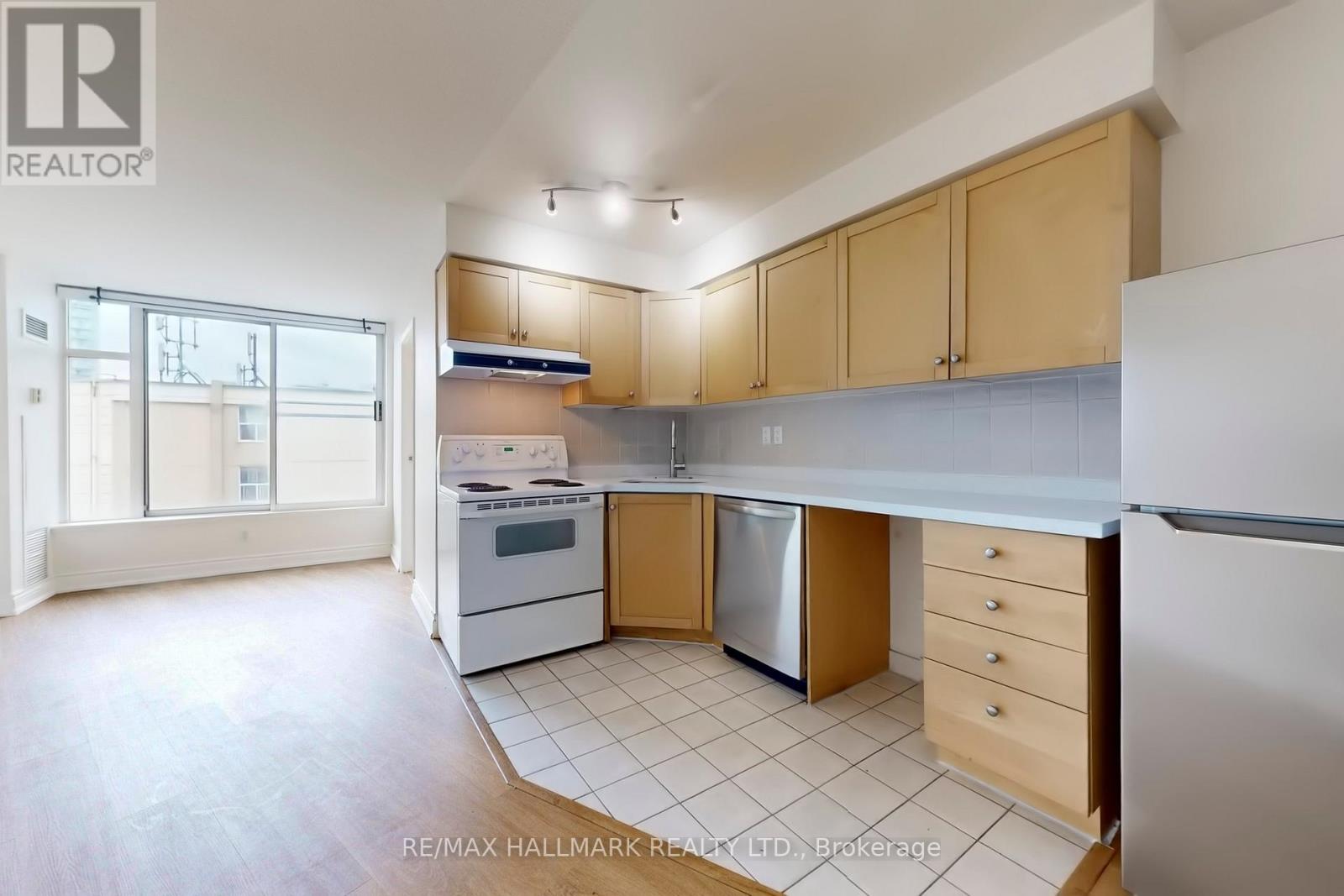 1121 - 650 Queens Quay W, Toronto, Ontario  M5V 3N2 - Photo 11 - C13087076