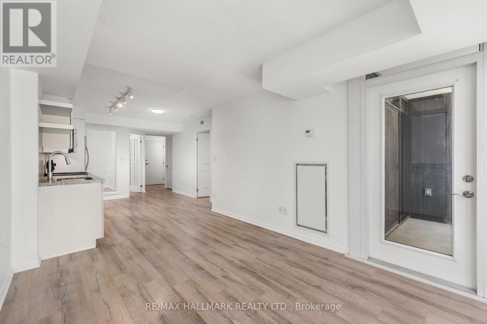 502 - 400 Adelaide Street E, Toronto, Ontario  M5A 4S3 - Photo 10 - C13087096