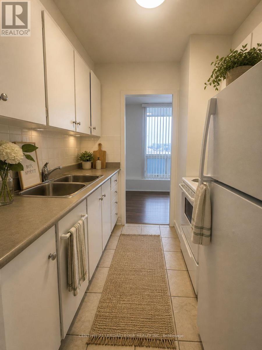 1707 - 20 Prince Arthur Avenue, Toronto, Ontario  M5R 1B1 - Photo 2 - C13087100