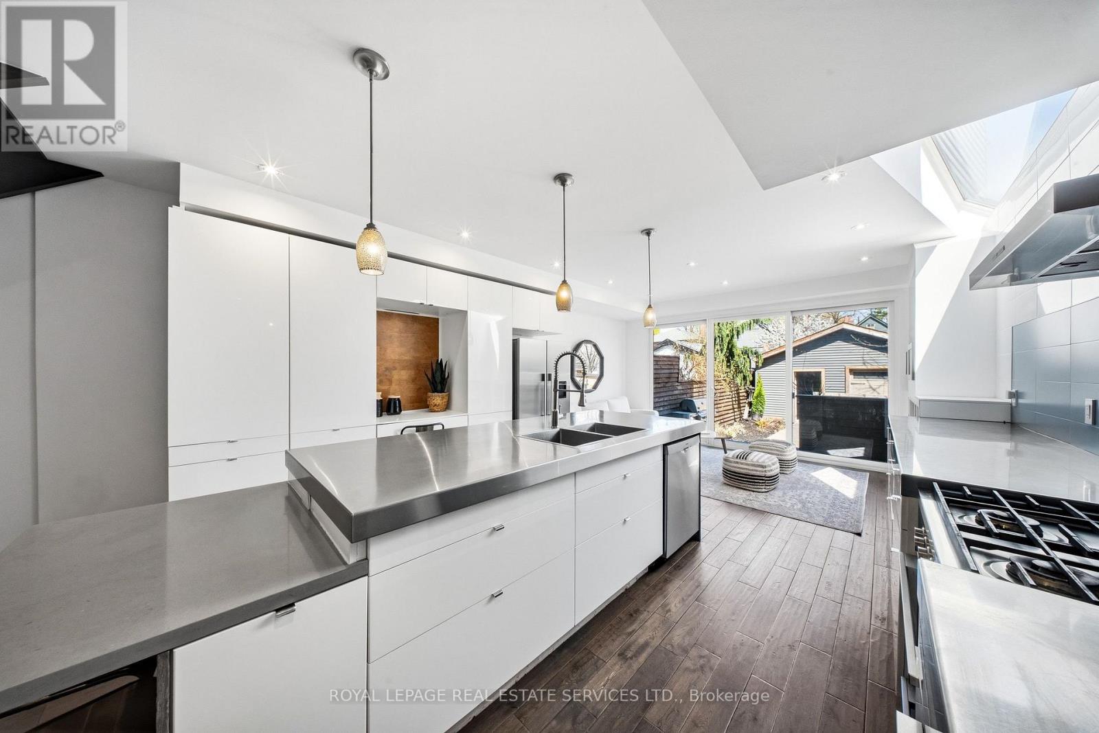 267 Christie Street, Toronto, Ontario  M6G 3B9 - Photo 11 - C13087150