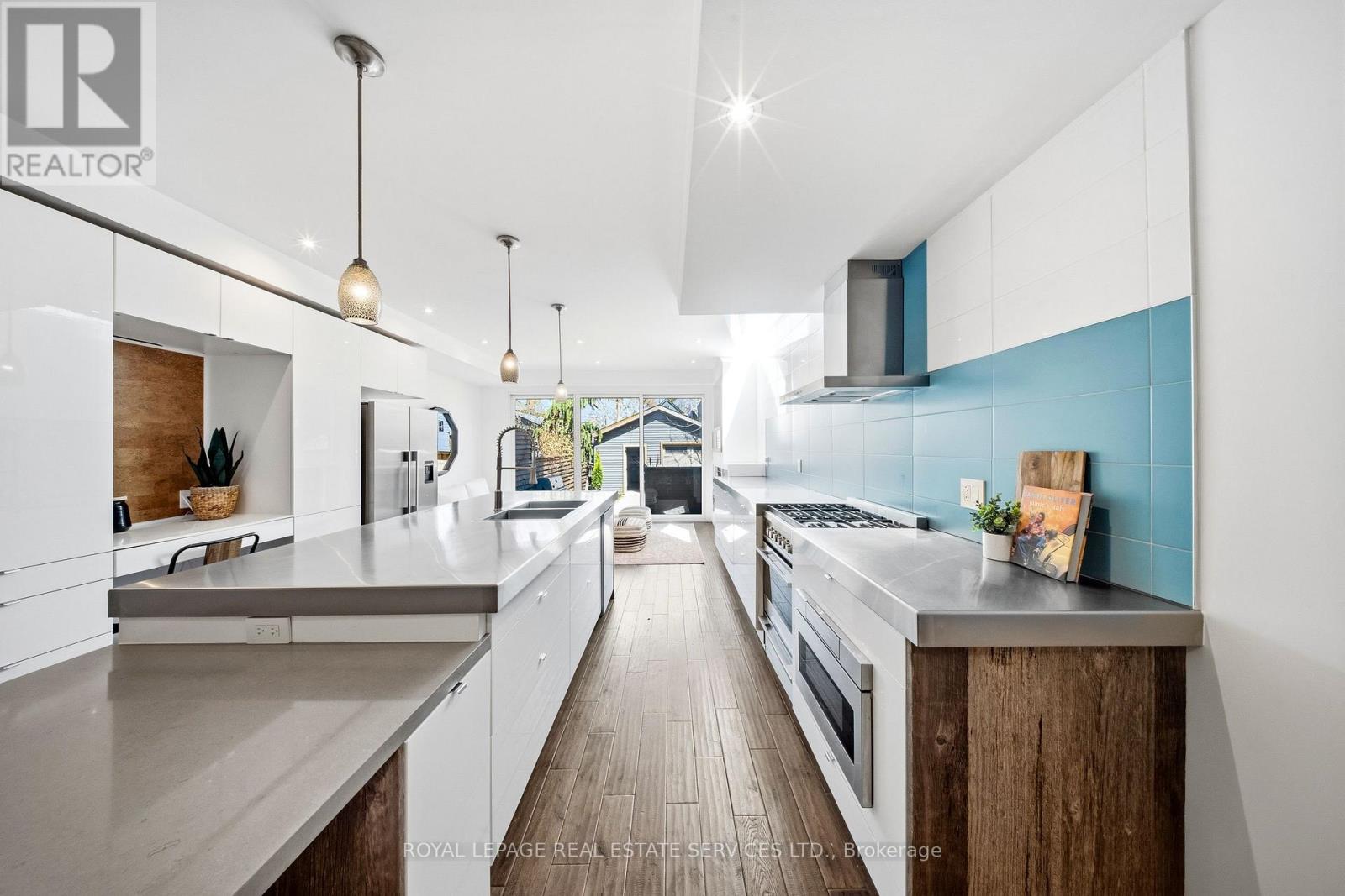 267 Christie Street, Toronto, Ontario  M6G 3B9 - Photo 8 - C13087150
