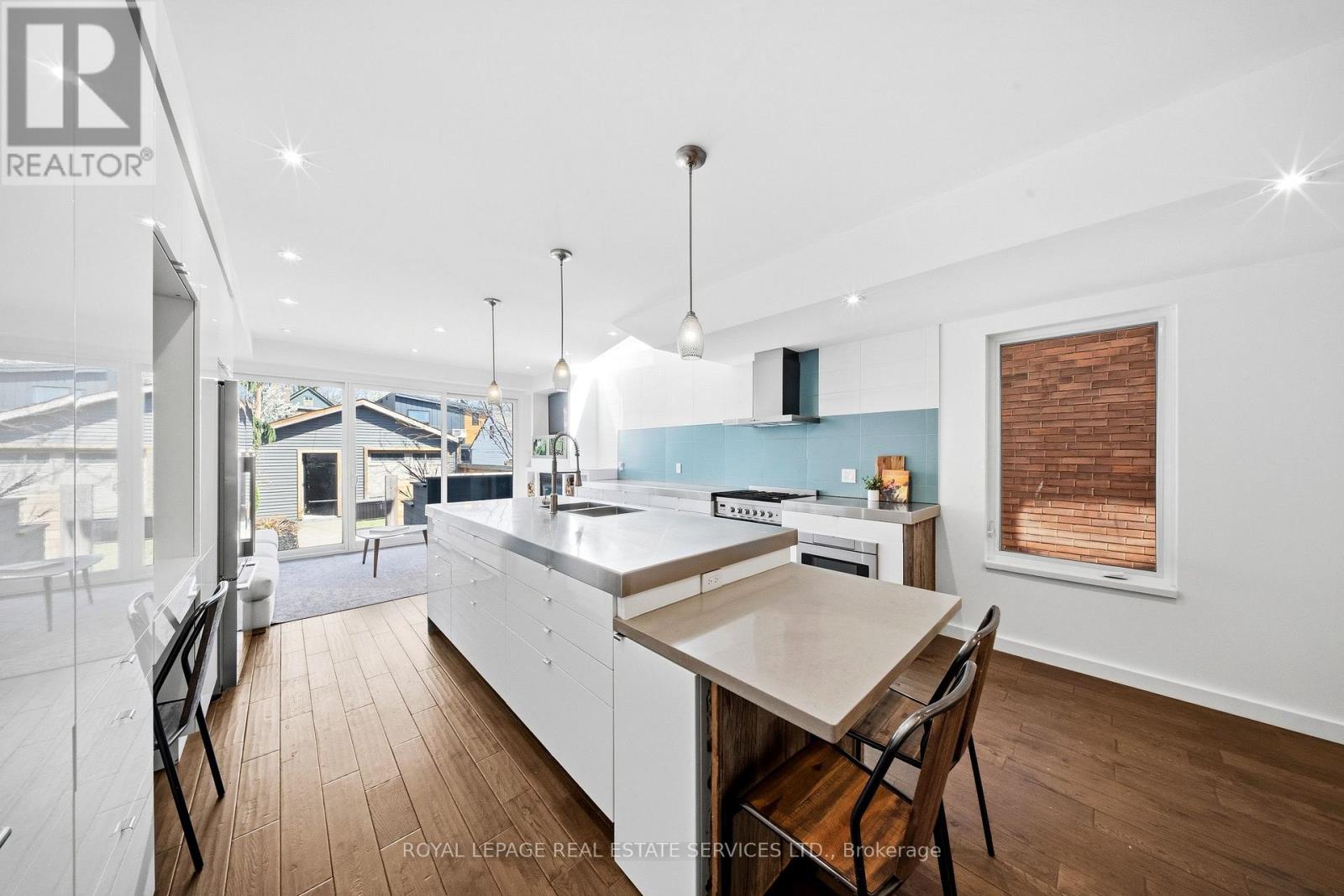 267 Christie Street, Toronto, Ontario  M6G 3B9 - Photo 9 - C13087150