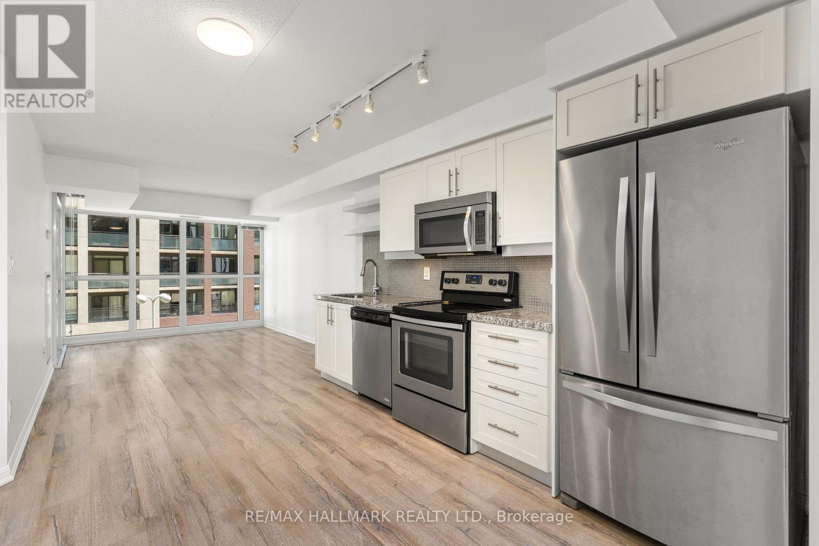 502 - 400 Adelaide Street E, Toronto, Ontario  M5A 1N4 - Photo 2 - C13087174
