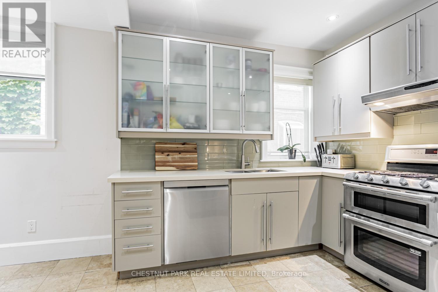 43 Oriole Parkway, Toronto, Ontario  M4V 2E2 - Photo 10 - C13087212