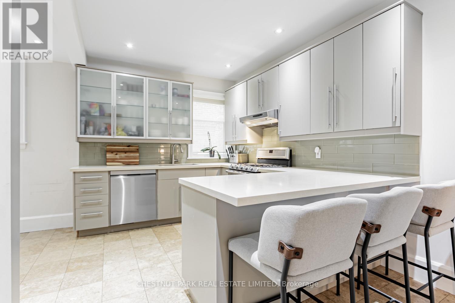 43 Oriole Parkway, Toronto, Ontario  M4V 2E2 - Photo 11 - C13087212