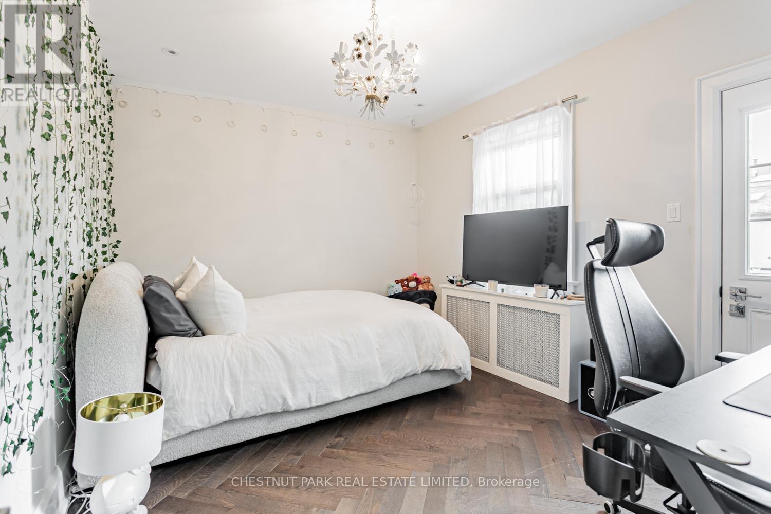 43 Oriole Parkway, Toronto, Ontario  M4V 2E2 - Photo 13 - C13087212