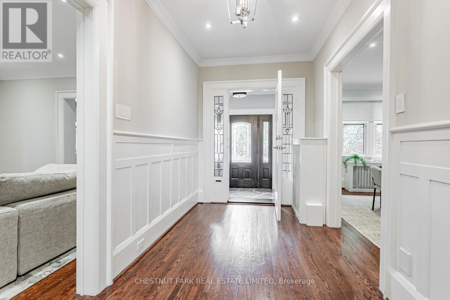 43 Oriole Parkway, Toronto, Ontario  M4V 2E2 - Photo 3 - C13087212