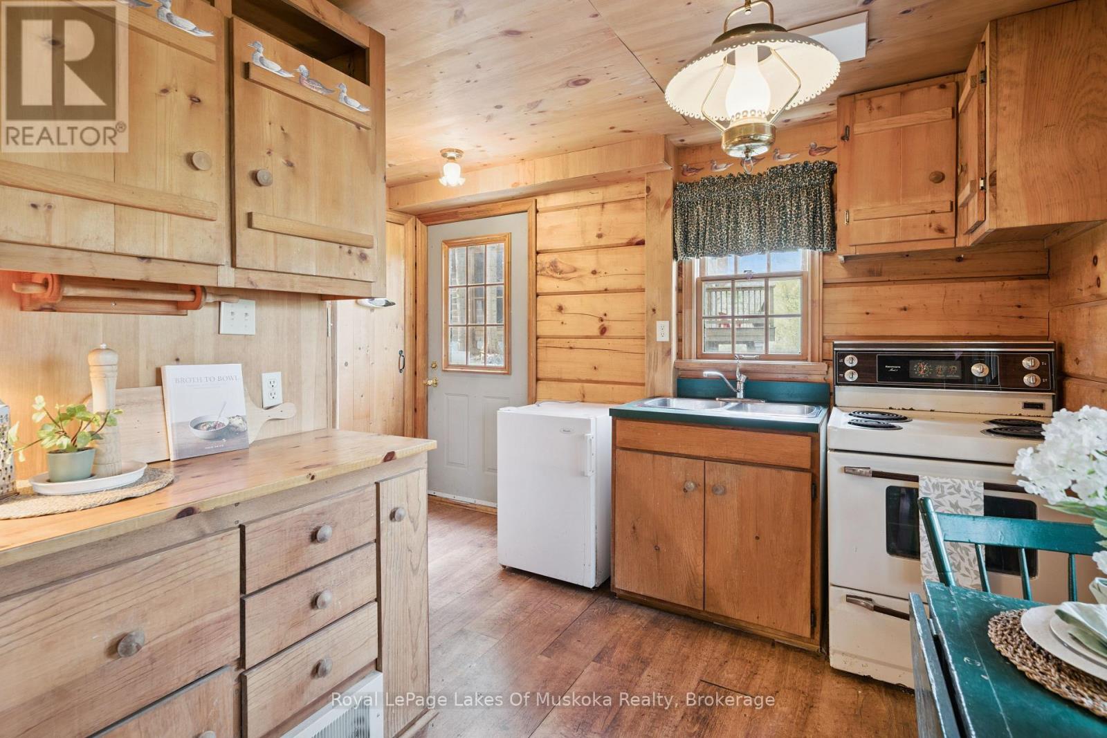 1004 Mcfadden Drive, Algonquin Highlands, Ontario  P0A 1E0 - Photo 25 - X13087080