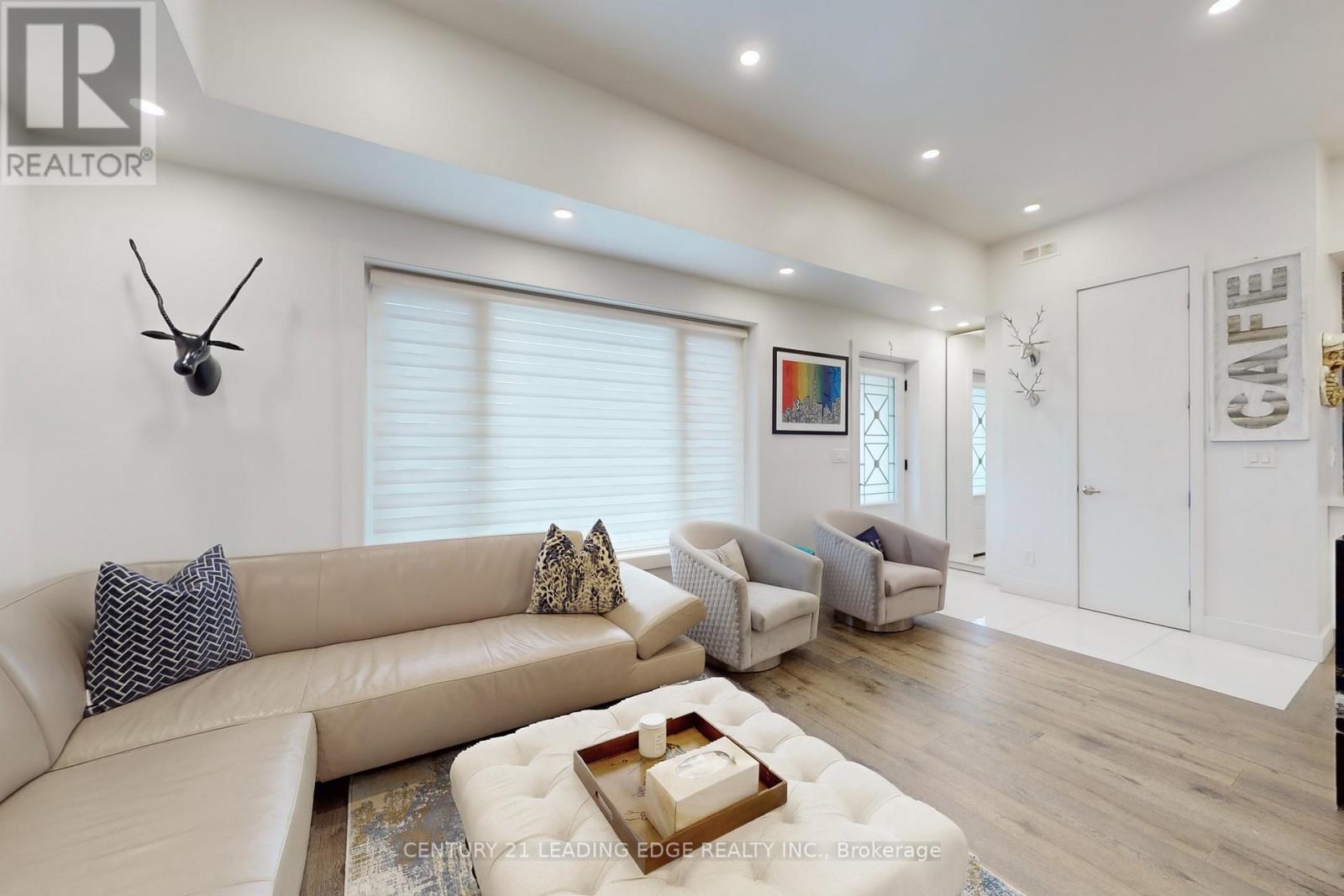 138 Budea Crescent, Toronto, Ontario  M1R 4W1 - Photo 4 - E13087118