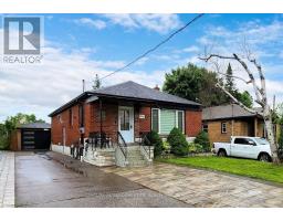 138 BUDEA CRESCENT, Toronto, Ontario