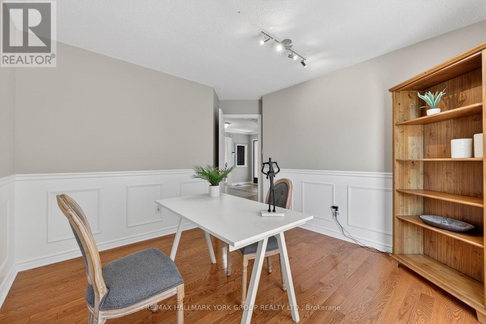 297 Alex Doner Drive, Newmarket, Ontario  L3X 1G5 - Photo 8 - N13087094