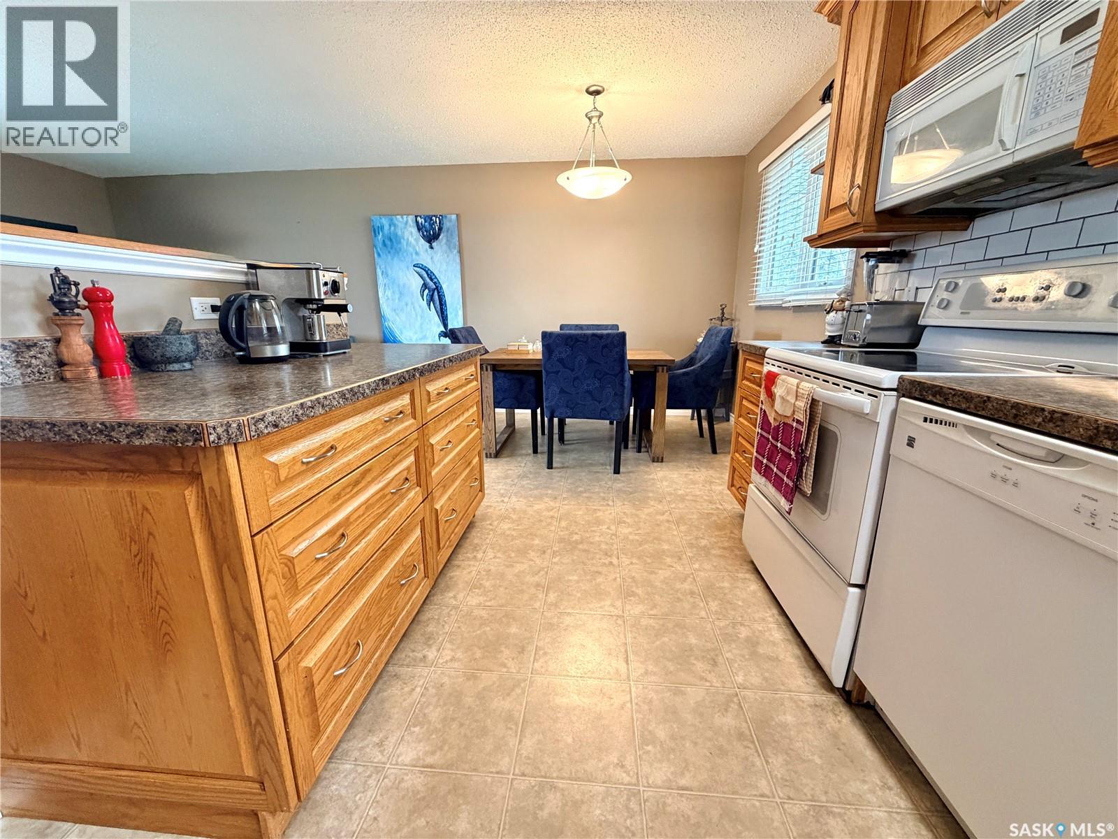 9021 Walker Drive, North Battleford, Saskatchewan  S9A 2W9 - Photo 10 - SK034986