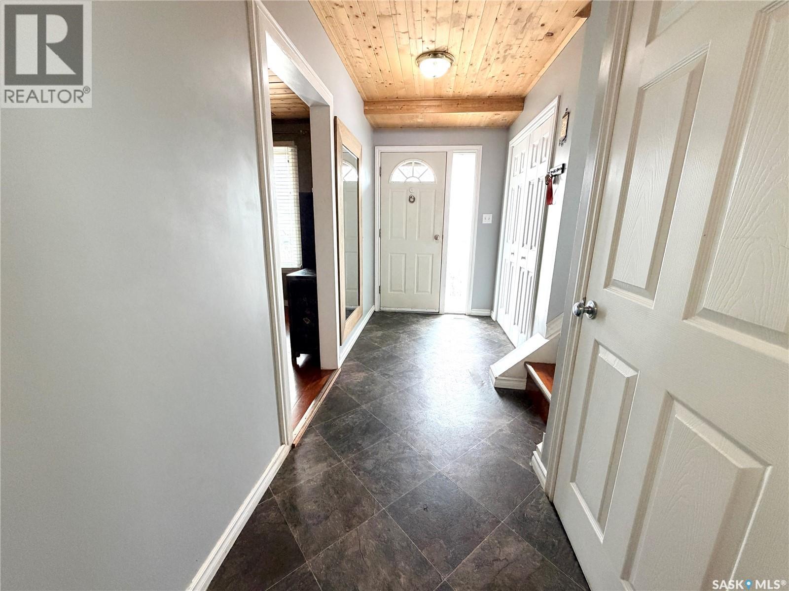 9021 Walker Drive, North Battleford, Saskatchewan  S9A 2W9 - Photo 3 - SK034986