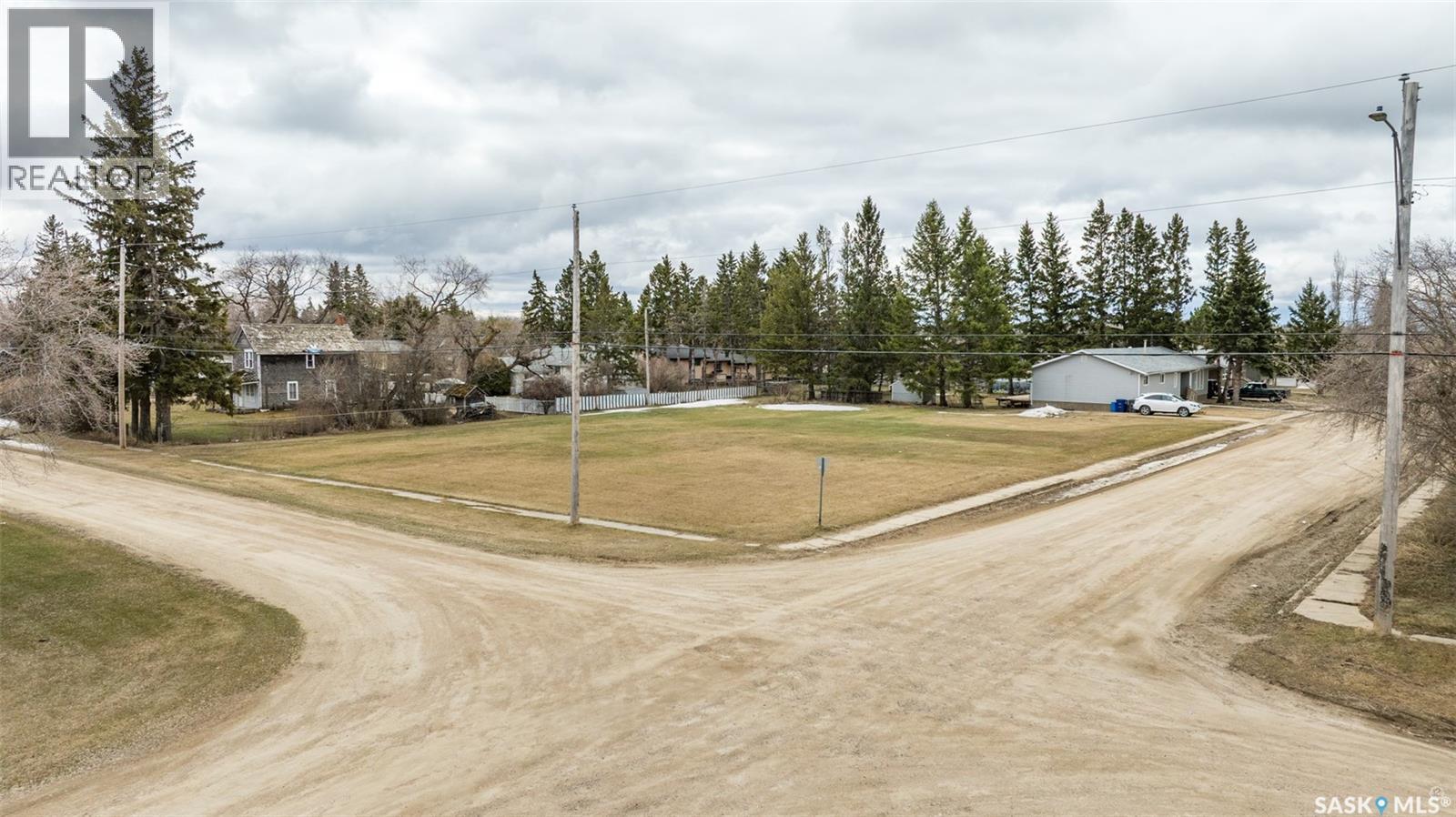 560 1st Avenue S, Duck Lake, Saskatchewan  S0K 0G8 - Photo 2 - SK034927