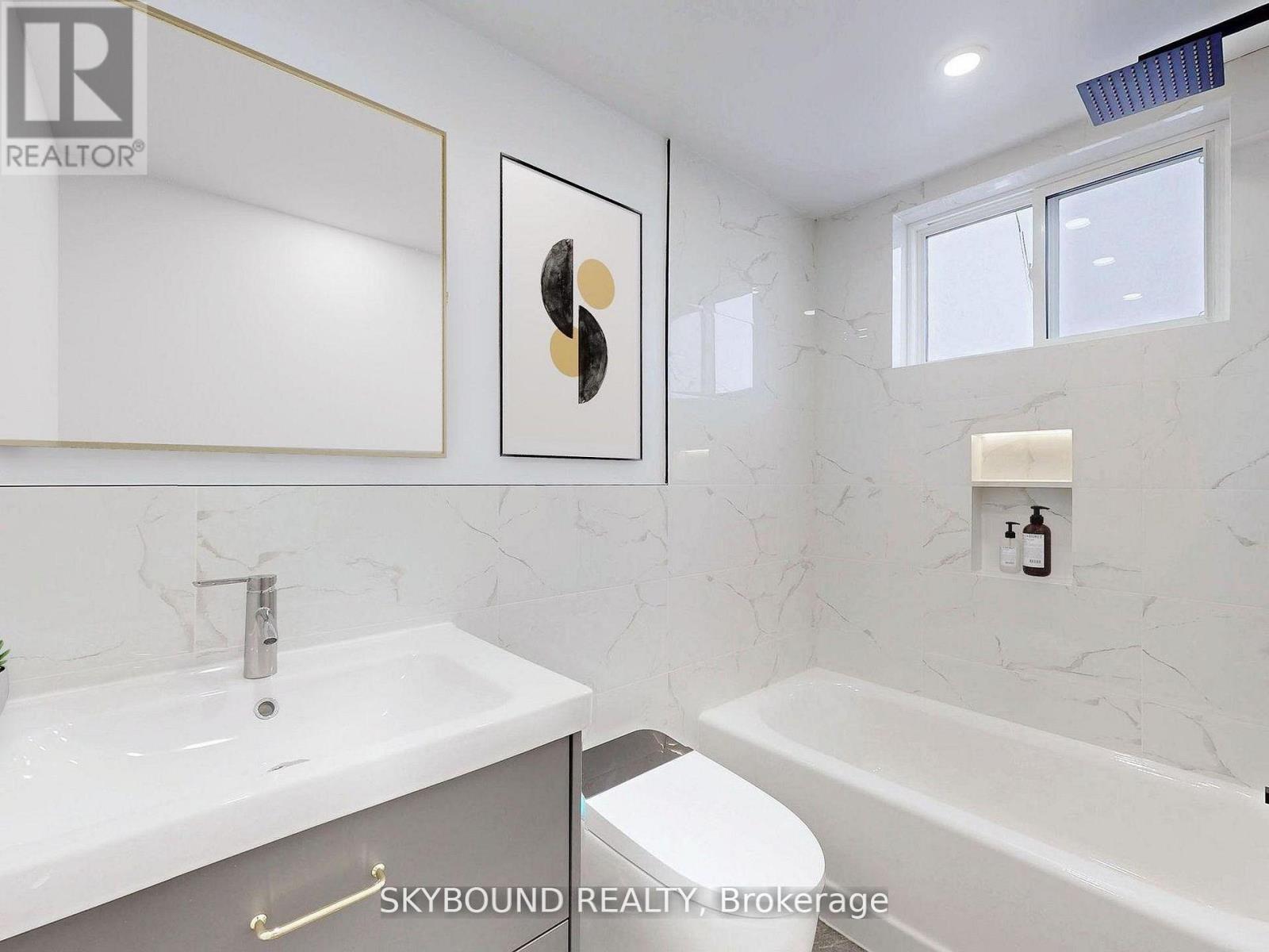 134 Victory Drive, Toronto, Ontario  M3M 2J8 - Photo 8 - W13087090