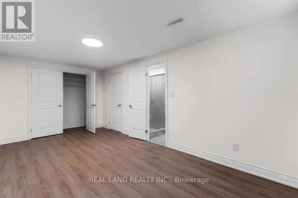 Lower - 360 Chantenay Drive, Mississauga, Ontario  L5A 1E7 - Photo 20 - W13087104